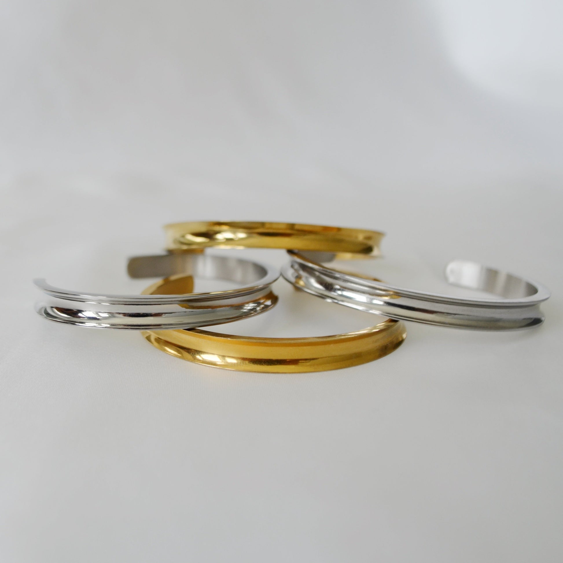 Azzaik Personalized Signature Hair Tie Holder Cuff