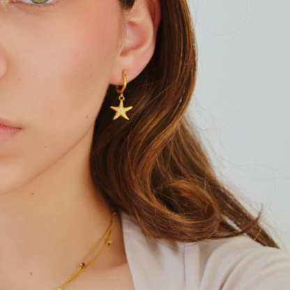 Cecilie: Starfish Huggies 18k Gold Plated Stainless Steel