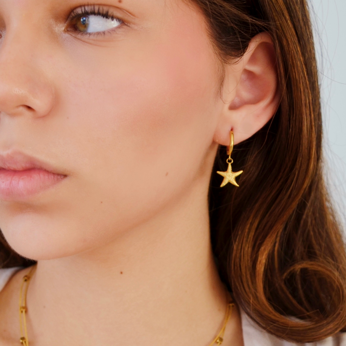 Cecilie: Starfish Huggies 18k Gold Plated Stainless Steel