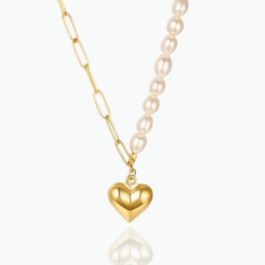 Laura: In Love Heart Pearl Necklace 18k Gold Plated 925 Sterling Silver