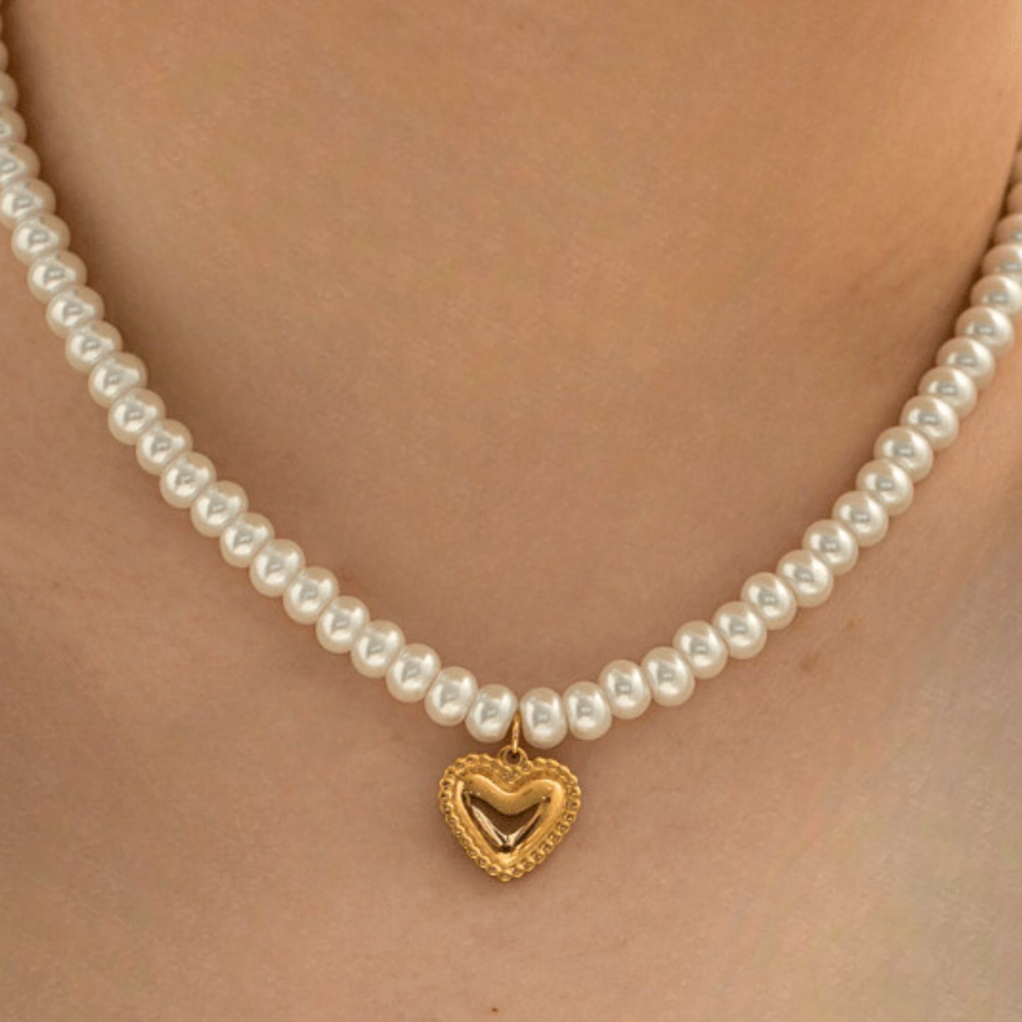 Mila: Pearl Lover Necklace 18k Gold Plated Stainless Steel