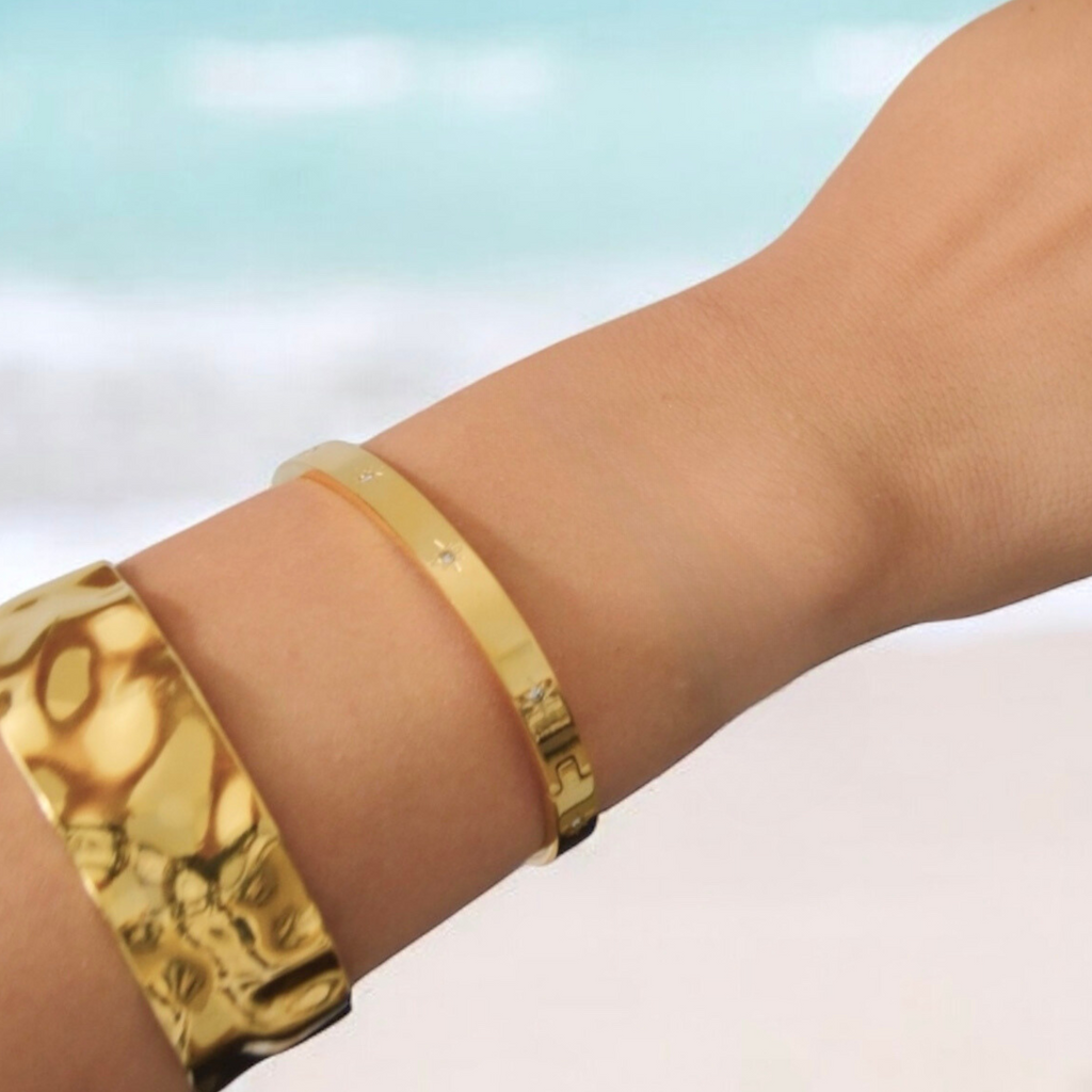 Avril Bangle