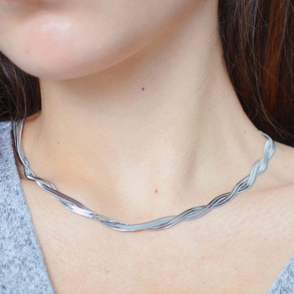 Lotta Necklace